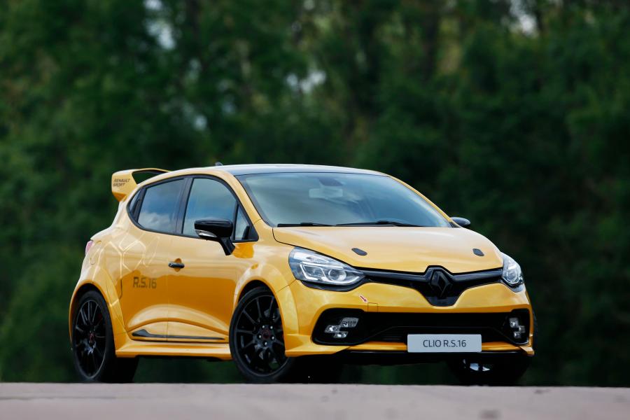  Renault Clio R.S.16 Concept 2016 года  (фото 2 из 54)